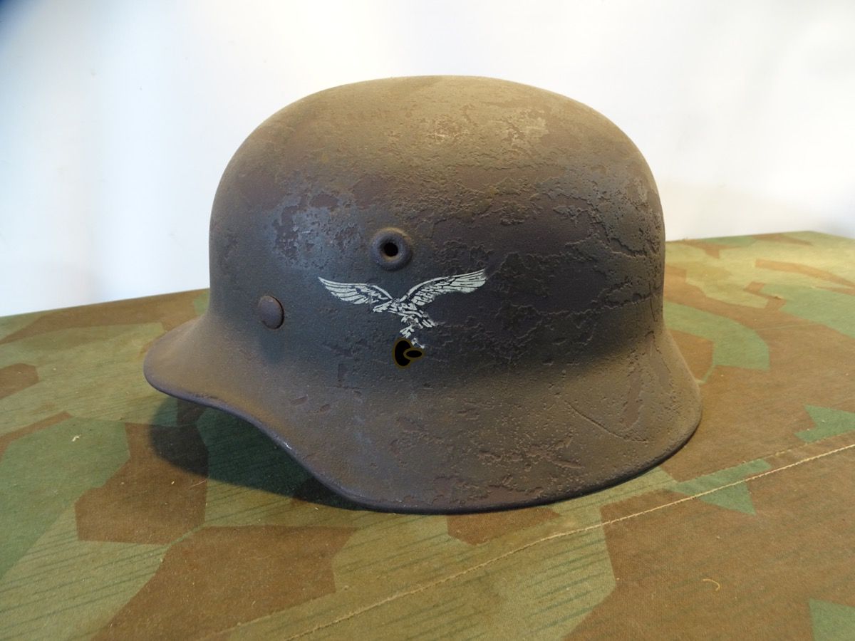 Luftwaffen Stahlhelm Mod. 40 mit Adler Wappen