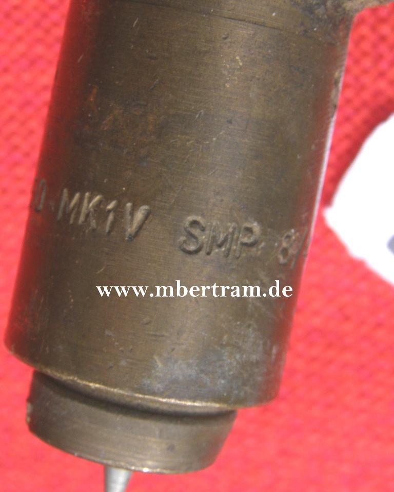 Brit. Bodenaufschlagzünder No. 30, MK 1V, SMP, 8-44.