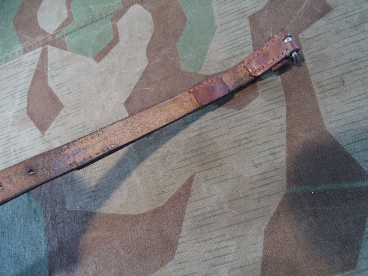 Wehrmacht Doppelpackriemen Herstellercode  "1941", ca. 54,5 cm mit Schnalle