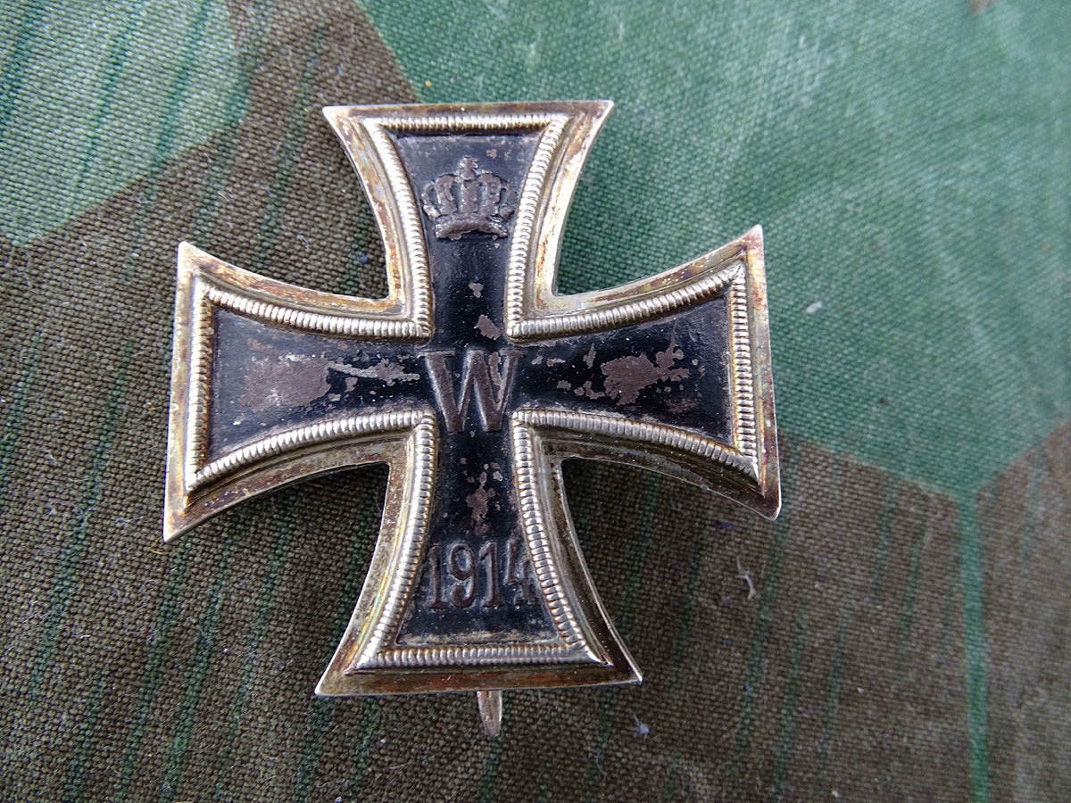 Eisernes Kreuz 1. Klasse 1914, magnetischer Eisenkern mit Schwärzung.  Herstellermarke KO