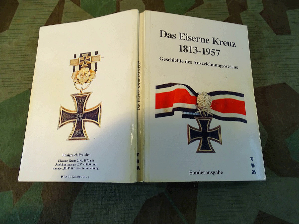 VDM Sonderausgabe, Das Eiserne Kreuz 1813-1957, Geschichte des Auszeichnungswesens