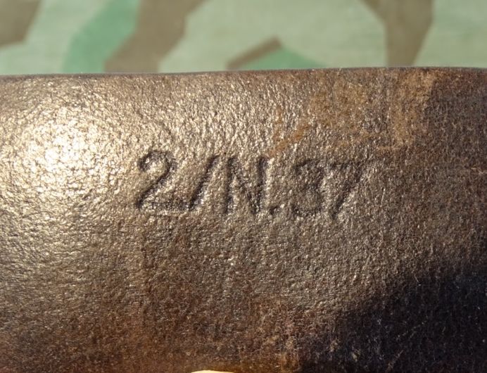 Leder Koppelriemen der Wehrmacht. Truppenstempel 2. Nachr. Rgt.37 , umgearbeiteter Beuteriemen,  Selten! 