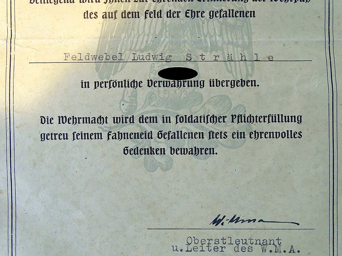 Urkunde zur Übersendung des Wehrpasses eines Gefallenen Feldwebels an die Hinterbliebenen 1943 Dillingen / Donau