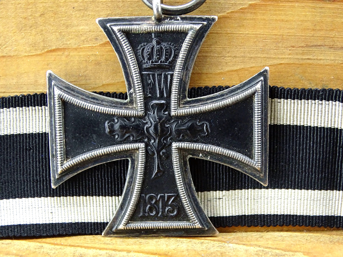 Eisernes Kreuz 2. Klasse 1914, Eisenkern noch komplett geschwärzt, Ring mit Marke CD 800