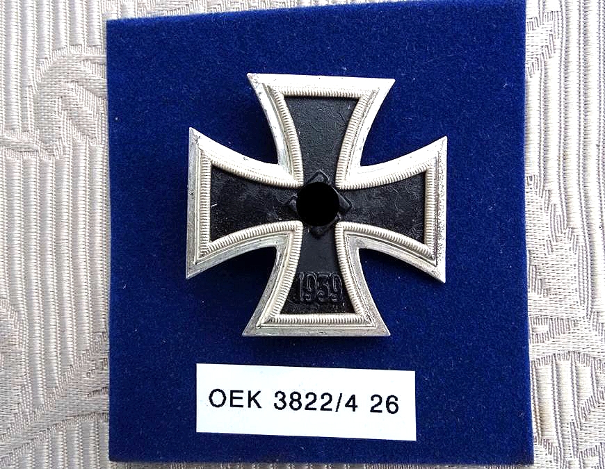 Eisernes Kreuz 1. Klasse 1939, Eisenkern, Hst. 26 B.H. Mayer