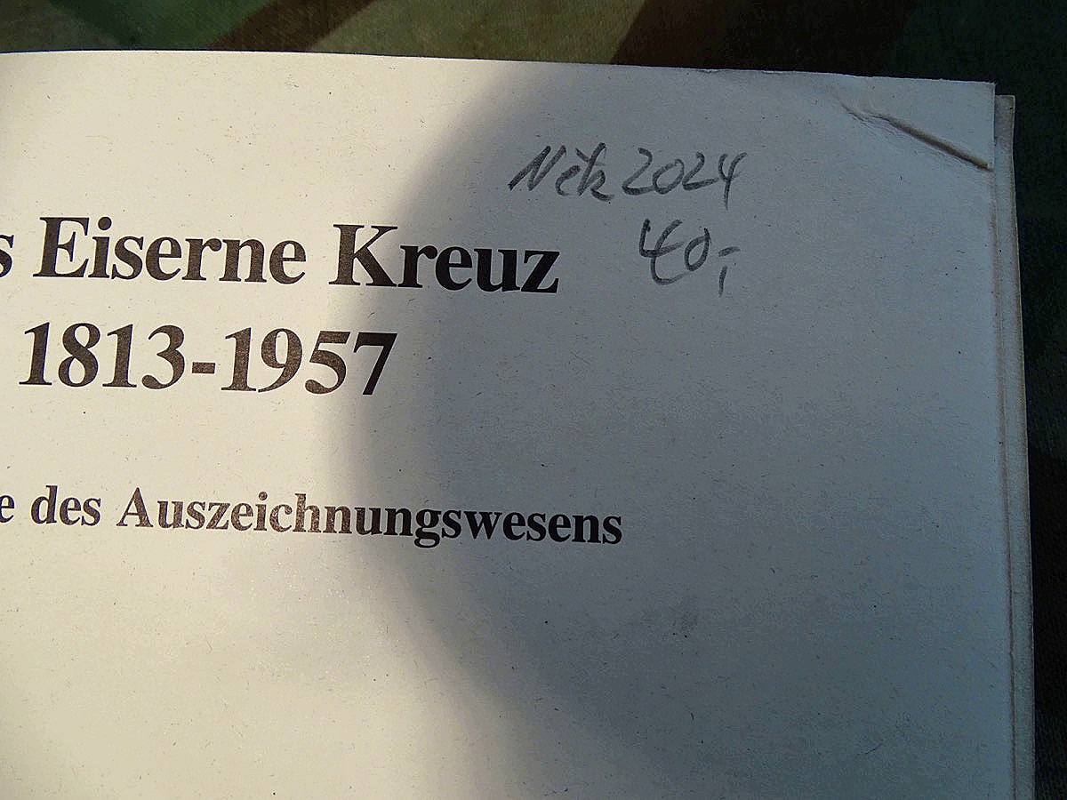 VDM Sonderausgabe, Das Eiserne Kreuz 1813-1957, Geschichte des Auszeichnungswesens