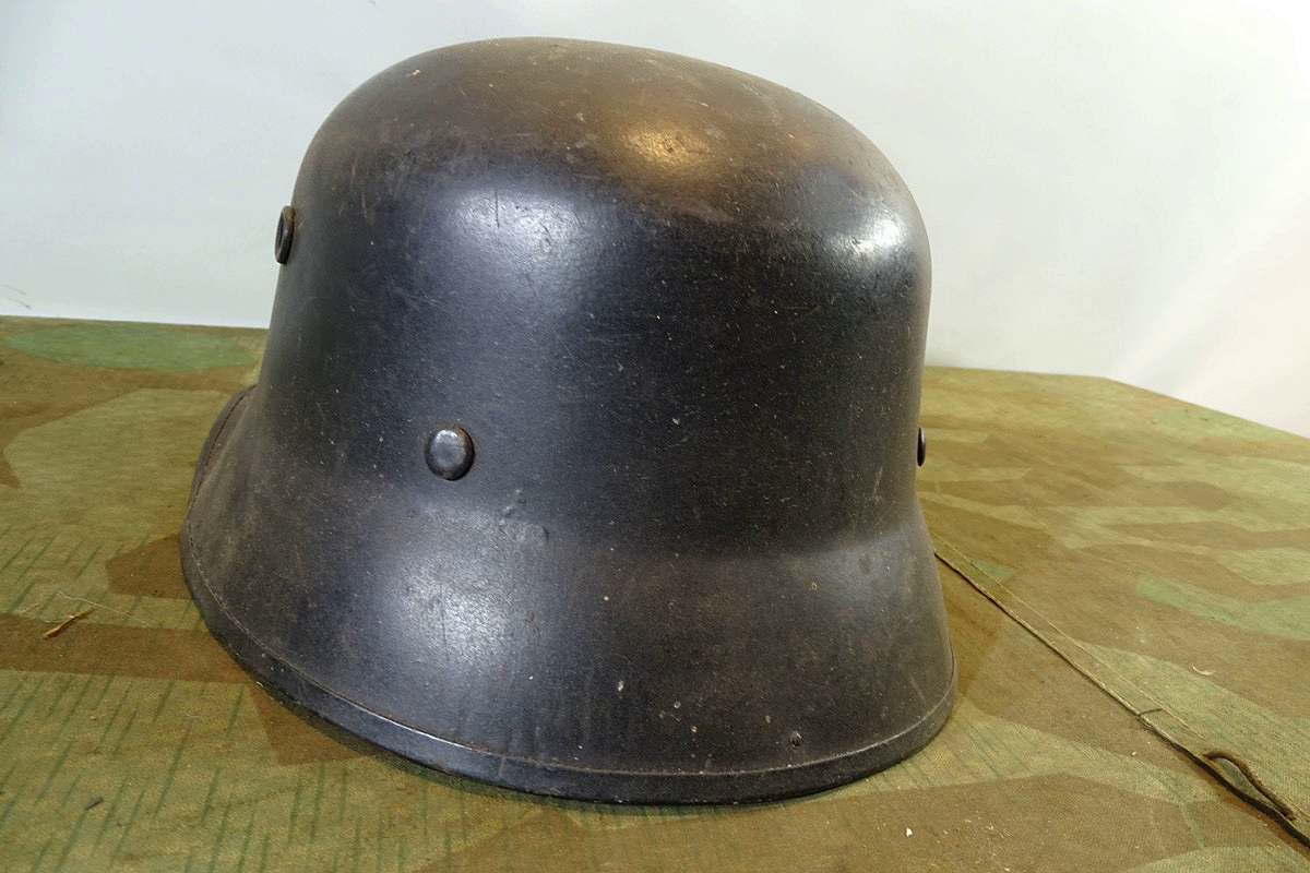 Schwarzer DDR Fieberglas Feuerwehrhelm, wie Wehrmachts Parade Helm