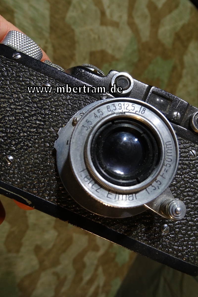 Teil Replik: Luftwaffen Leica Kammera.