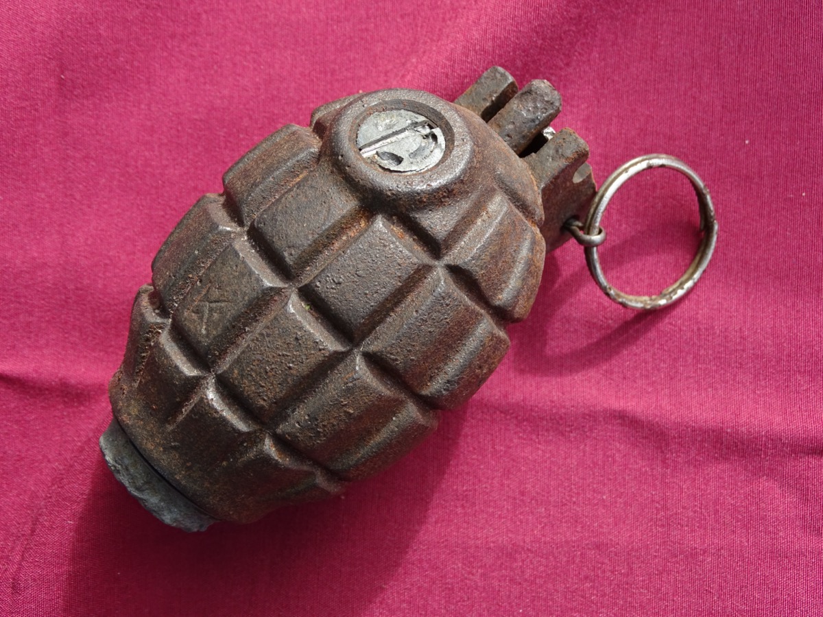 Englische / Britische Deko Eierhandgranate "Mills Bomb No 36"