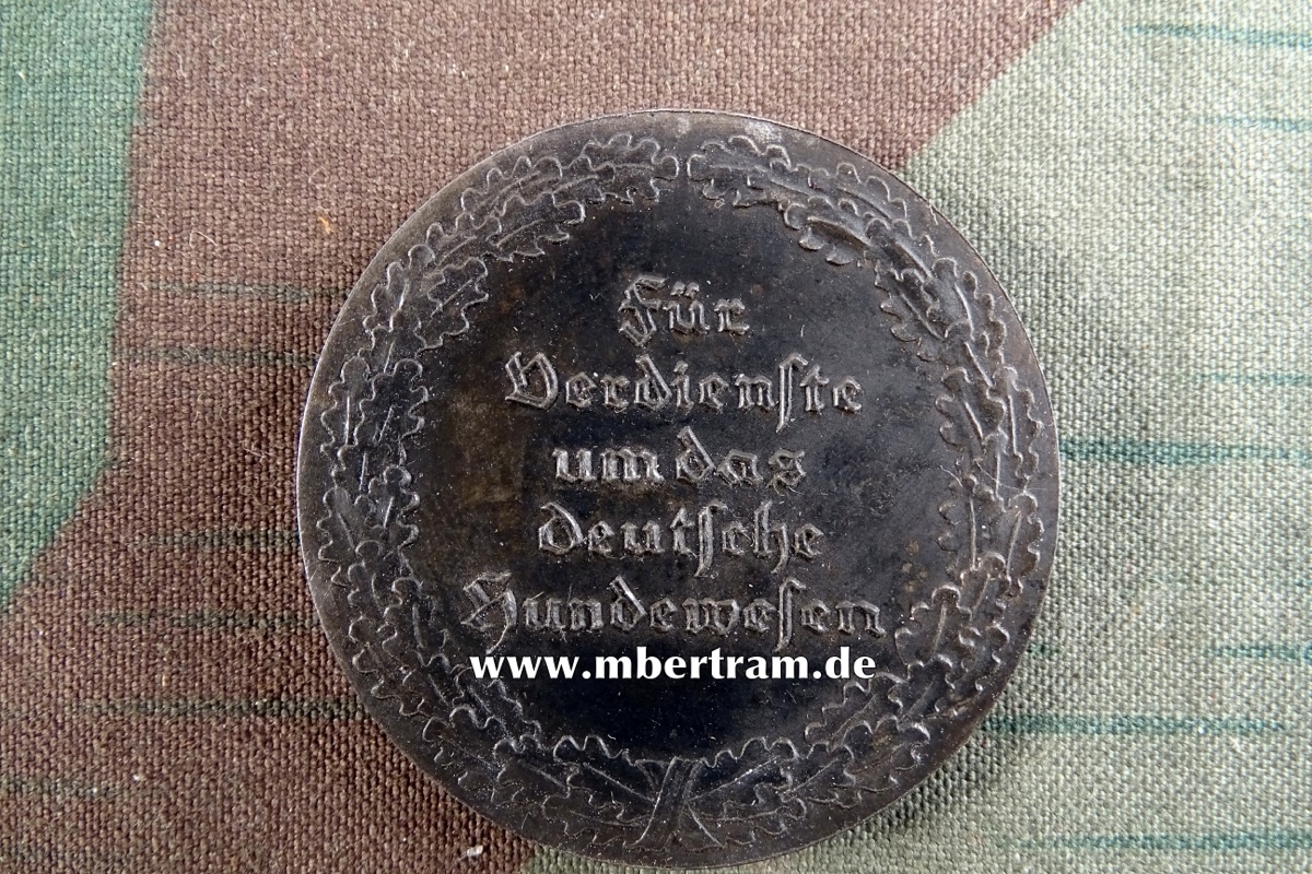 Medaille für Verdienste um das deutsche Hundewesen vom OKW