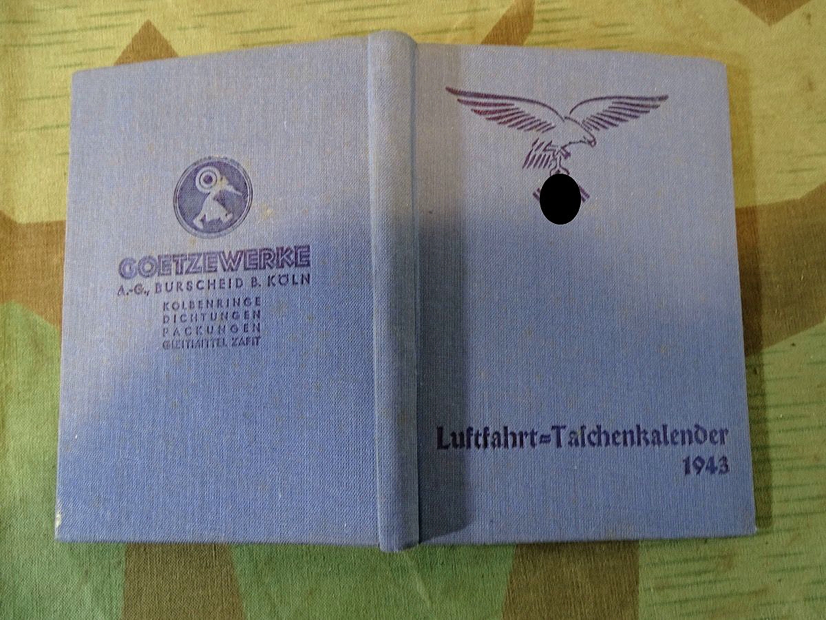 Luftwaffen Taschenkalender 1943, Uniformtafeln, Werbung Luftrüstung, Flugzeugfotos. 