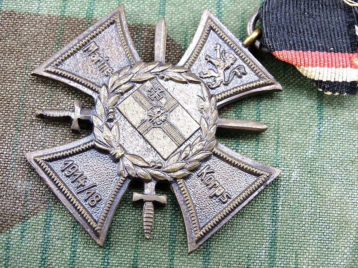 Ehrenkreuz des Marine-Korps 1914-1918, sogenanntes "Flandernkreuz" mit 3 Gefechtsspangen, Somme, Ypern, Yser