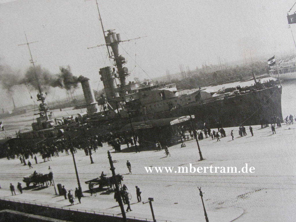 " Der neue deutsche Kreuzer "Emden" Besuch in Stettin