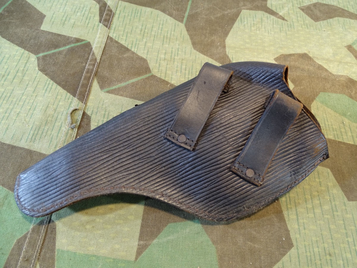 Tasche/ Holster M/85 für Reichsrevolver Bauart M 1885, späte Fertigung um 1916 in dünnerem Leder