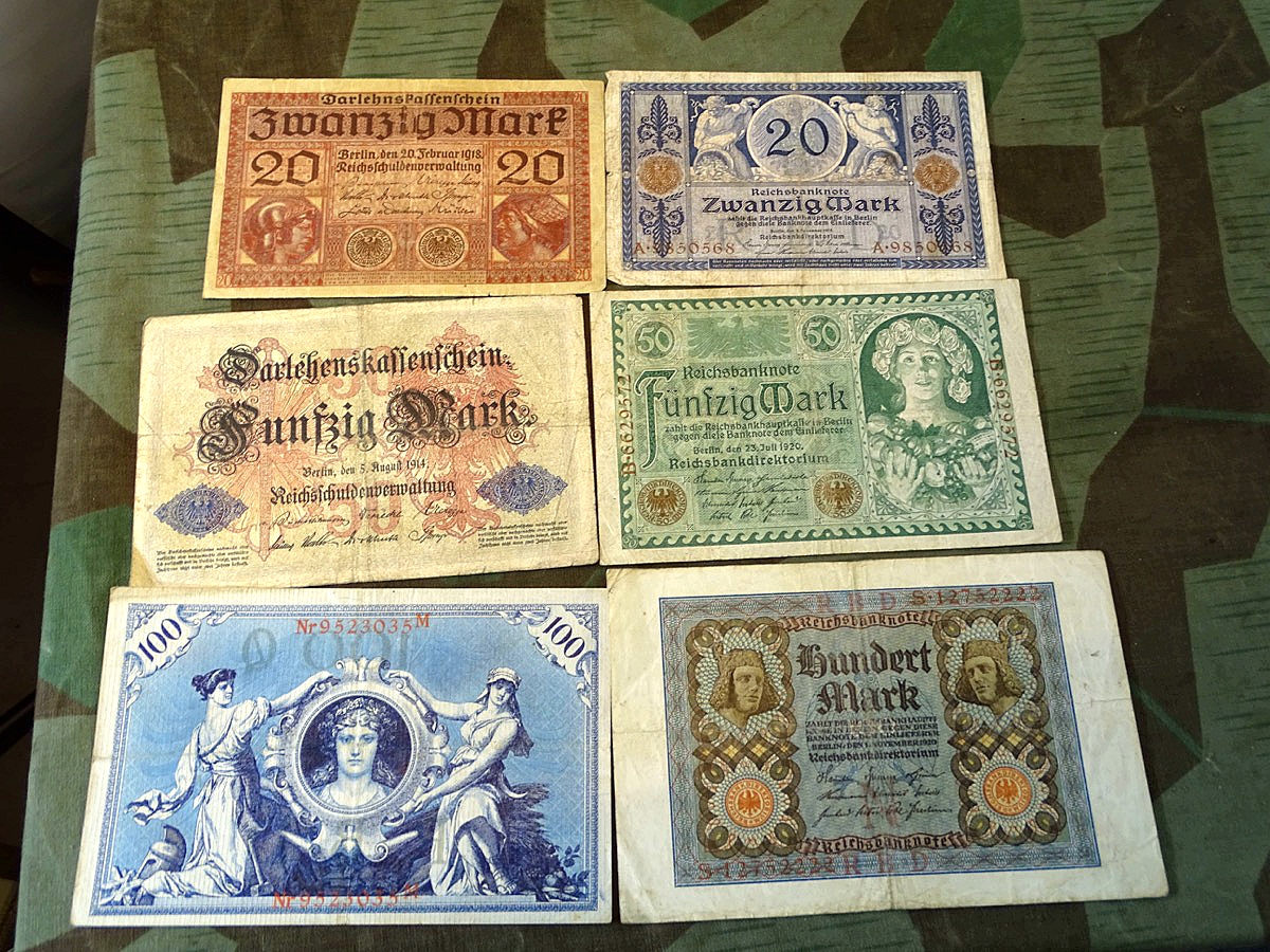 42 Banknoten und Dahrlehnskassenscheine 20er Jahre mit Geldbörse 1 Reichsmark- 200 Milliarden Reichsmark  