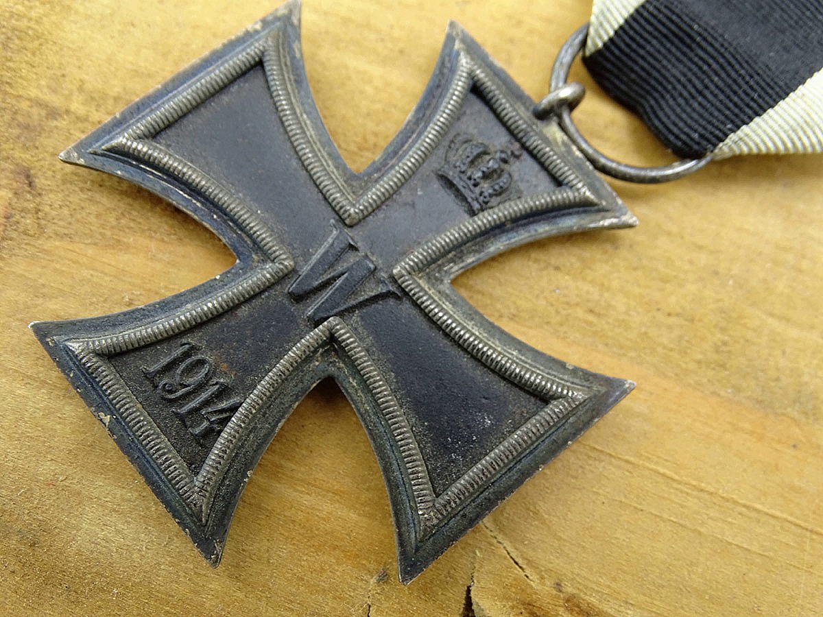 Eisernes Kreuz 2. Klasse 1914, Eisenkern noch komplett geschwärzt