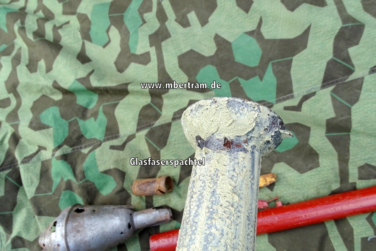 Panzerfaust 60/ 100 Rohr, delaboriert, teilrestauriert, mit Kopf.