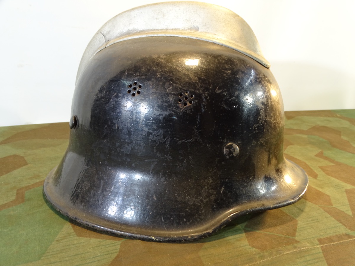 3. Reich: Feuerlöschpolizei (Feuerwehr) Stahlhelm mit Originalkamm