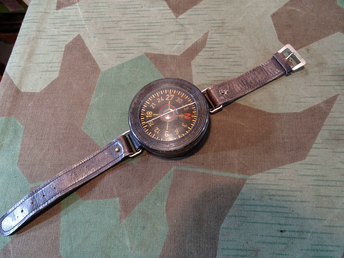 Luftwaffe Armbandkompass AK 39, " FL Nummer 23235,  Funktionsfähig