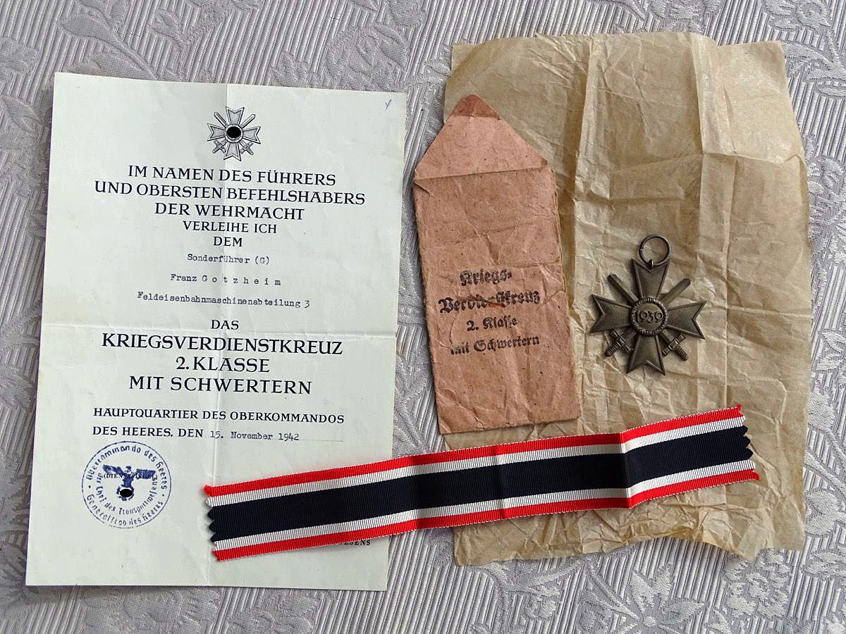 Kriegsverdienstkreuz 1939, 2. Klasse mit Urkunde und Tüte, Sonderführer (G) Feldeisenbahnmaschienenabt. 3