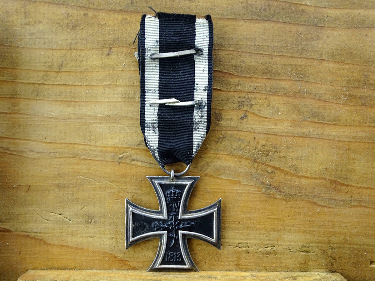 Eisernes Kreuz 2. Klasse 1914, Hst.: SW, mit Wiederholungsspange 1939 , 2 Splinte