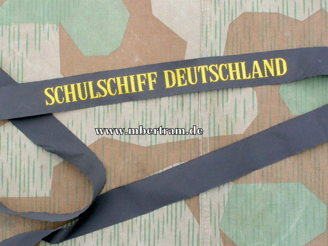 Bundesmarine Mützenband, "Schulschiff Deutschland" .