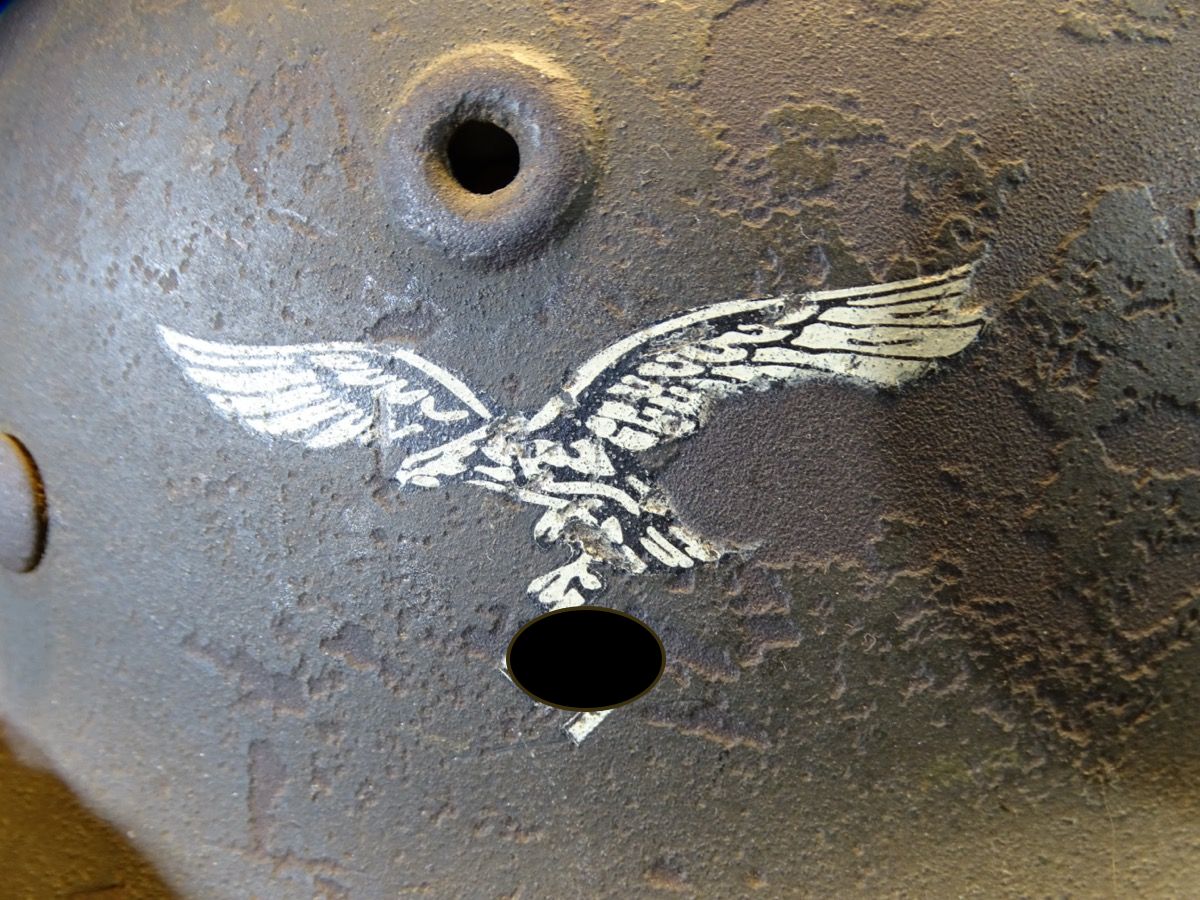 Luftwaffen Stahlhelm Mod. 40 mit Adler Wappen