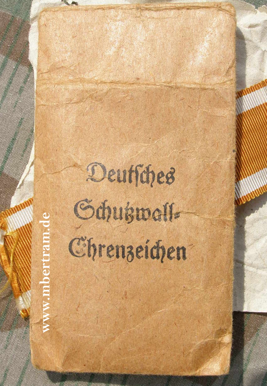 Schutzwall Ehrenzeichen, Tüte " Deschler & Sohn München"