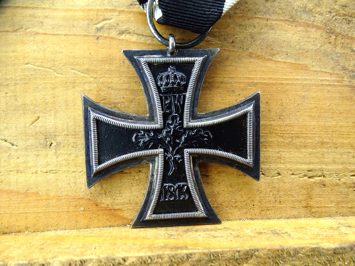 Eisernes Kreuz 2. Klasse 1914, Hst.: WILM an Bandabschnitt