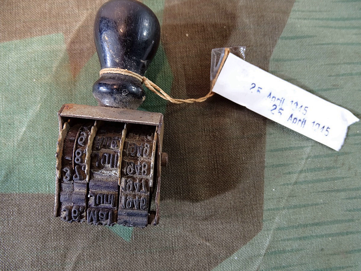 Original Datums Rollstempel für die Jahre 1942-1953, Gummibänder trocken