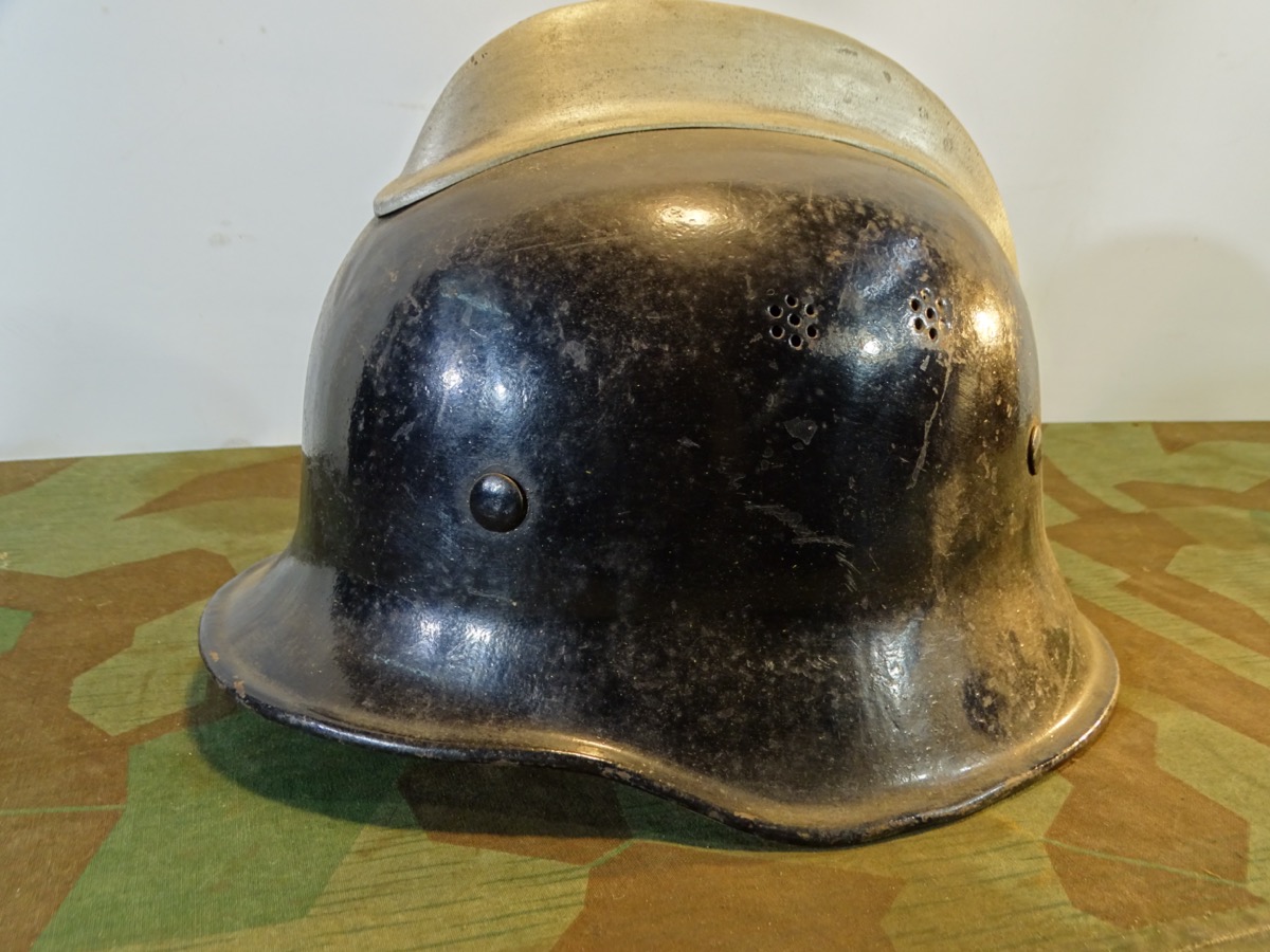 3. Reich: Feuerlöschpolizei (Feuerwehr) Stahlhelm mit Originalkamm