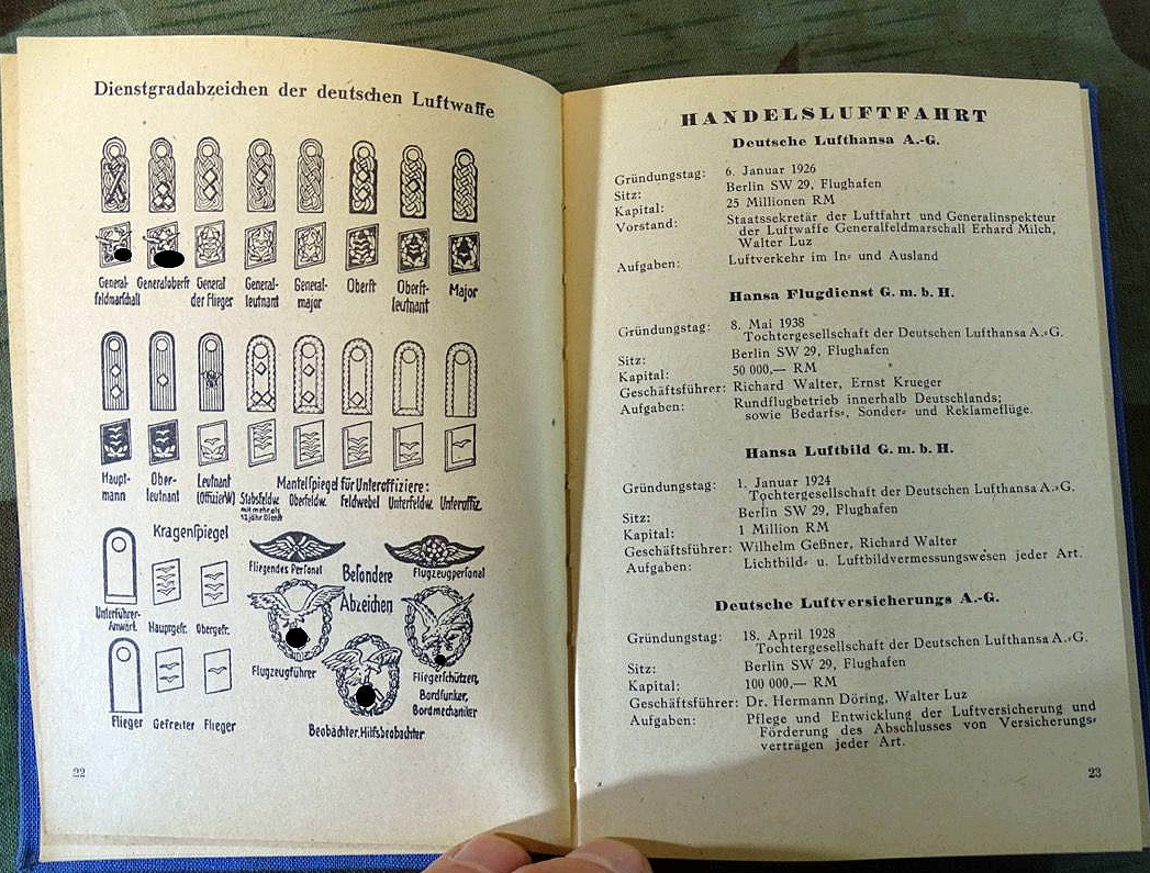 Luftwaffen Taschenkalender 1943, Uniformtafeln, Werbung Luftrüstung, Flugzeugfotos. 